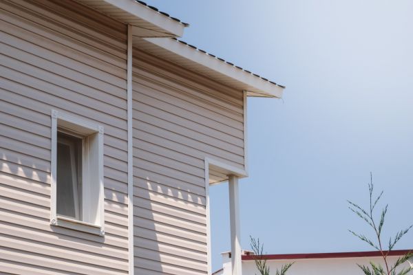 Cost of Vinyl Siding Hole Repair in Tomball